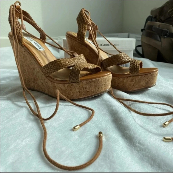 Steve Madden Wynwood brown/tan Raffia Ankle Strap Wedge Sandals 8 - Picture 5 of 8
